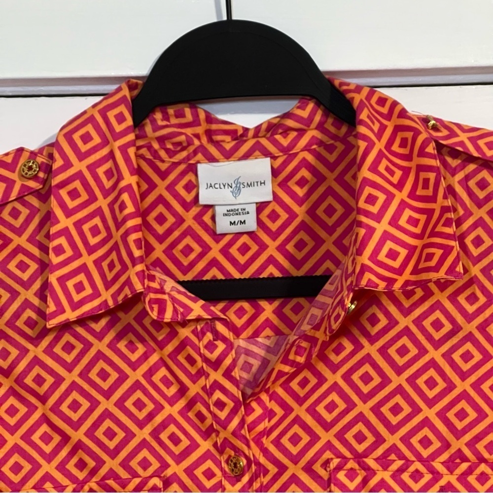 #56 JACLYN SMITH PINK ORANGE GEOMETRIC GOLD BUTTON BLOUSE MEDIUM - Picture 3 of 6